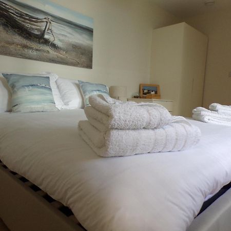 3Thedome - Luxury Ground Floor Apartment Opposite The Beach, 바턴 온 시 외부 사진
