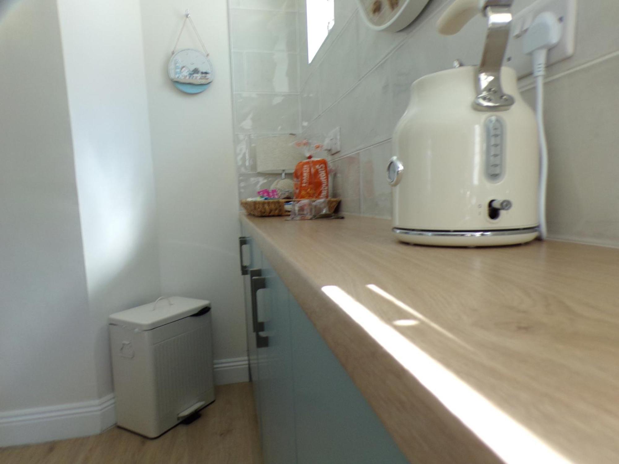 3Thedome - Luxury Ground Floor Apartment Opposite The Beach, 바턴 온 시 외부 사진