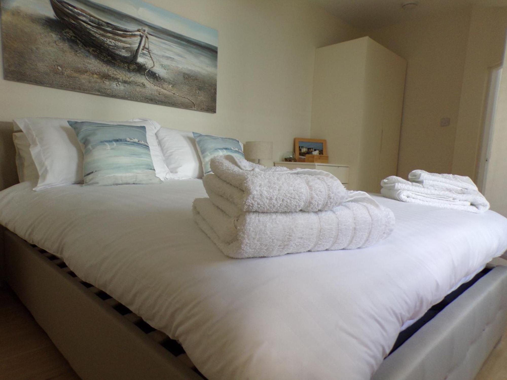 3Thedome - Luxury Ground Floor Apartment Opposite The Beach, 바턴 온 시 외부 사진